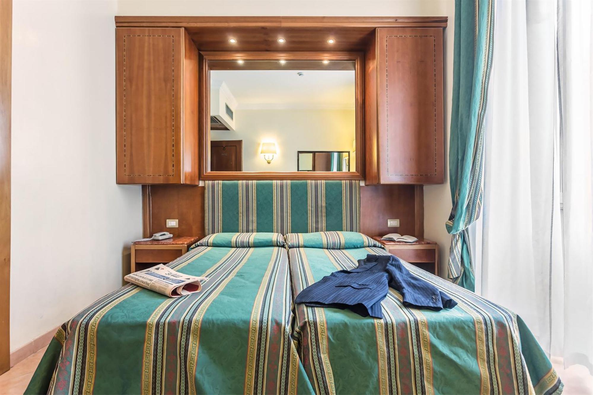 Raeli Hotel Archimede — Foto 1